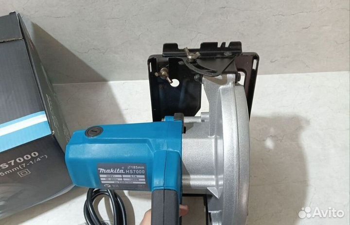 Дисковая пила Makita 185mm