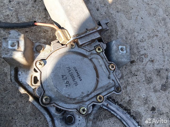 Передний стеклоподъёмник volkswagen passat b3