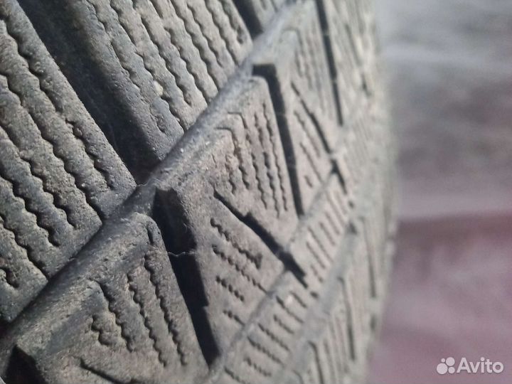 Bridgestone Blizzak Revo GZ 215/55 R16 93S