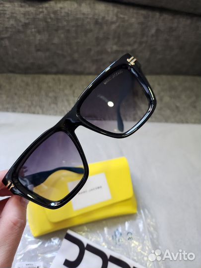 Солнцезащитные очки Marc Jacob's чёрные с берюзой