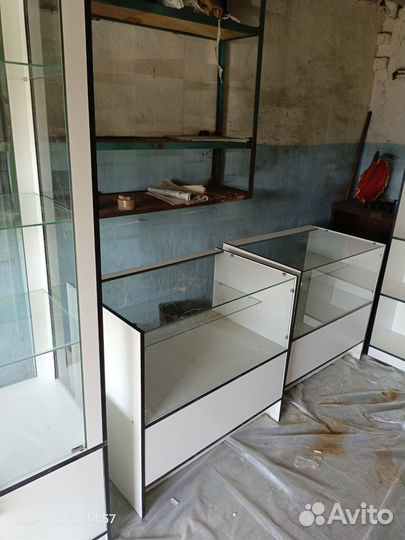 Стеклянная витрина бу