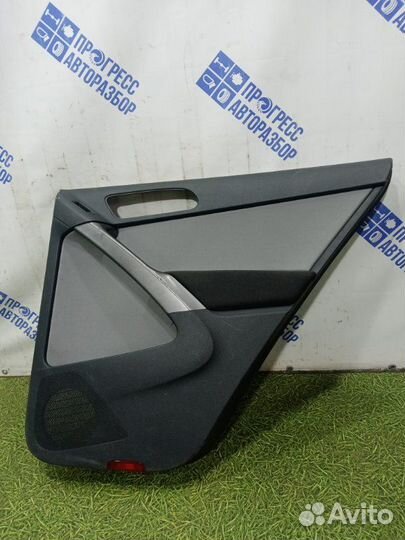 Дверная карта задняя правая Volkswagen Tiguan