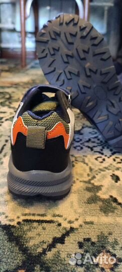 Кроссовки детские