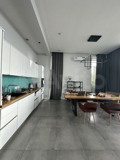 Комната 18 м² в 4-к., 2/2 эт.