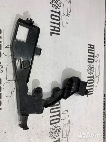 Кронштейн Bmw 745 E65 N62B44 2004