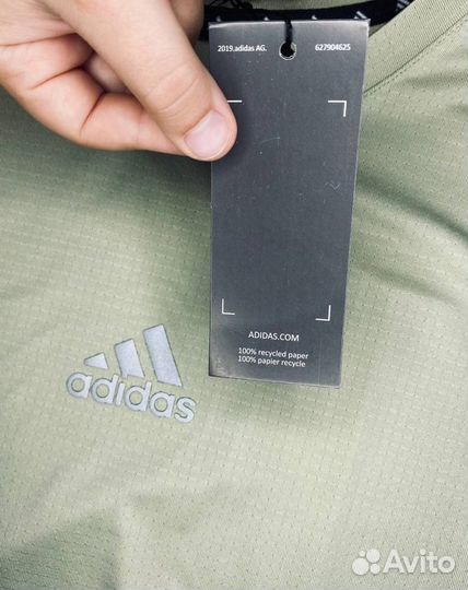 Футболка adidas