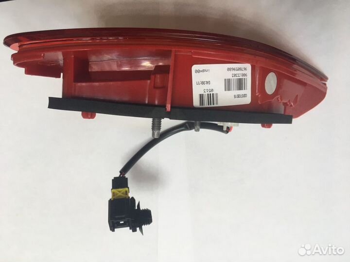 Peugeut 408 1 поколение 20012-2017 года выпуска