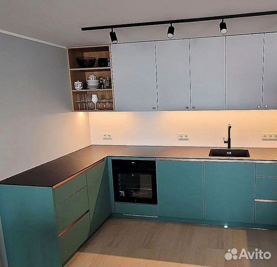 Кухня в потолок