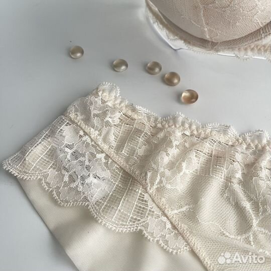 Комплект нижнего белья 75D пуш ап/44 Simone Perele