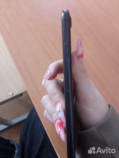 iPhone 7, 32 ГБ