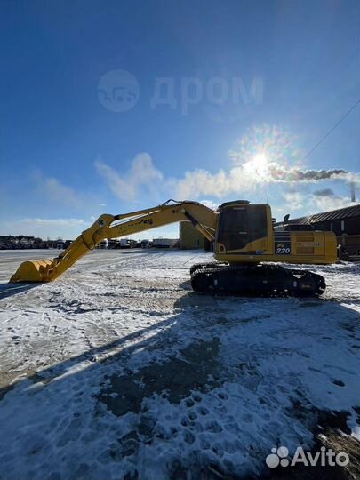 Гусеничный экскаватор Komatsu PC220, 2022