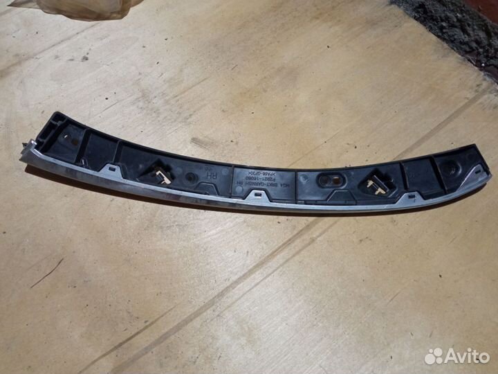 Накладка под фару KIA sorento 92136P2000