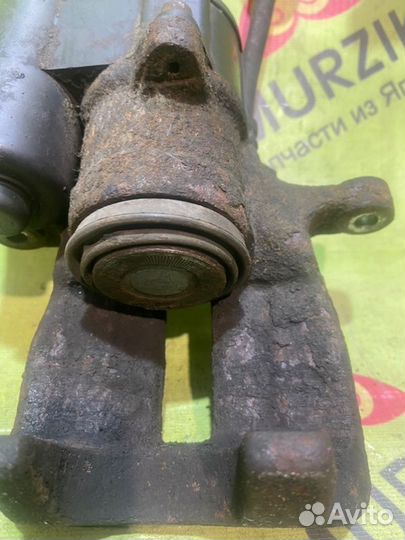 Суппорт тормозной задний правый Audi A6 C6 BDW 2.4