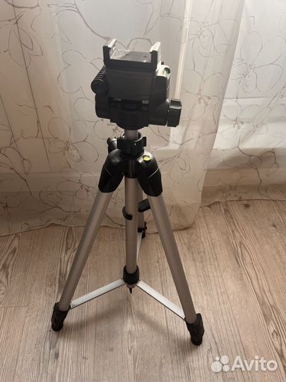 Штатив для фотоаппарата