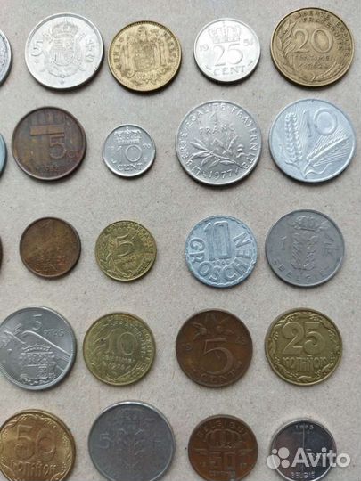 36 монет со всего мира, без повторов