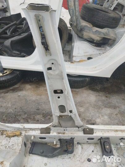 Центральная стойка кузова Renault Logan 2 New