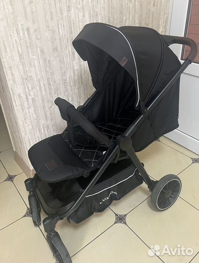 Прогулочная коляска luxmom
