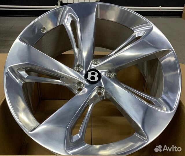 Комплект летних колес bentley бентли bentayga R22