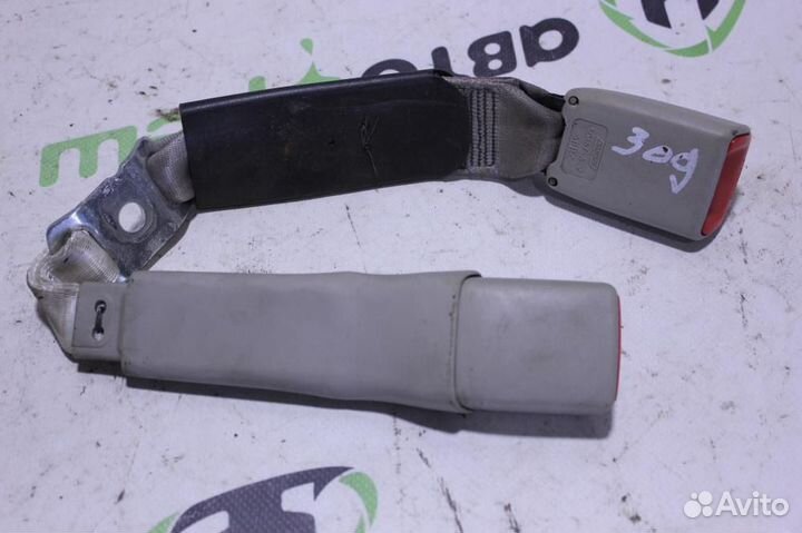 Ответная часть ремня безопасности Toyota Camry v40
