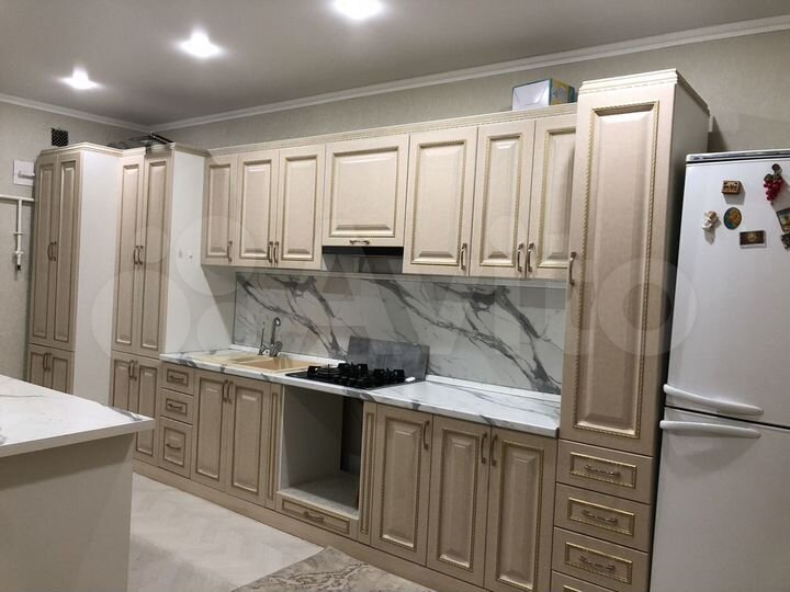 Дом 400 м² на участке 10 сот.