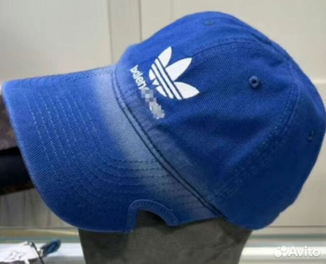 Кепка, панама Balenciaga, Kangol, Prada