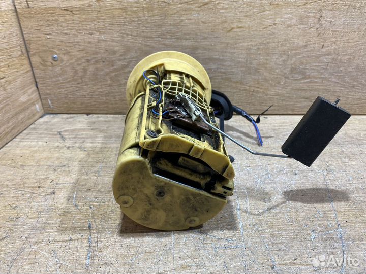 Насос топливный Volkswagen Golf 5 дизель N83