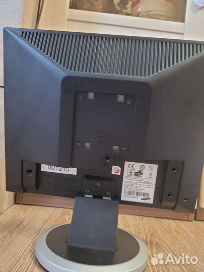Монитор Samsung syncmaster 740n