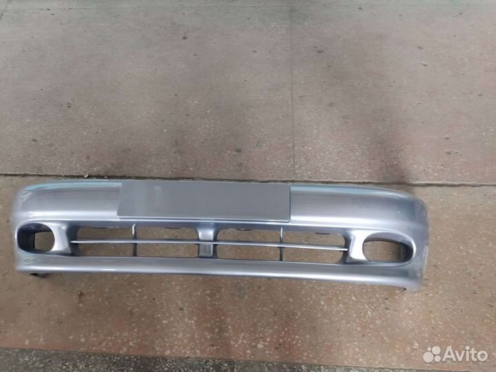 Бампер передний Шевроле Ланос,новый,серебристый