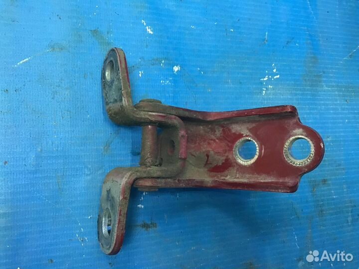 Петля двери задней левой нижняя Hyundai Sonata VI