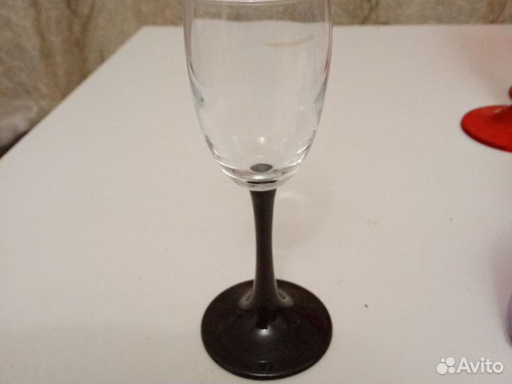 Цветные фужеры, графинчик