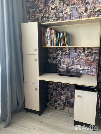 Компьютерный стол