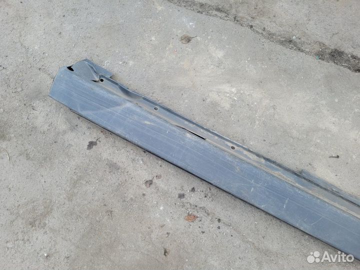 Накладка левого порога на Volvo S80