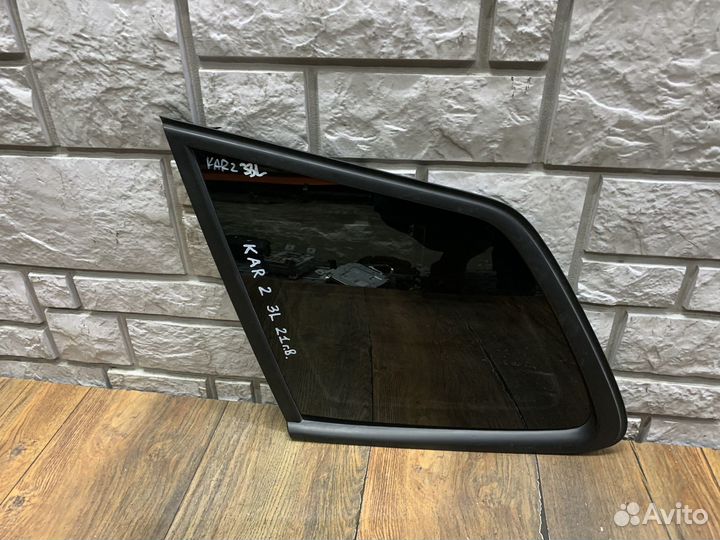 Skoda Karoq Стекло кузовное глухое левое и правое