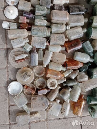 Бутылки и пузырьки разных времен