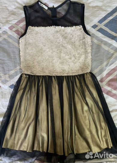 Праздничный костюм(платье и пиджак )на девочку