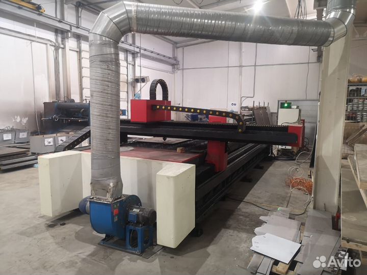 Станок лазерного раскроя листового металла 1,5 кВт