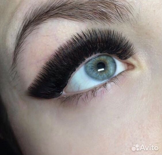 Наращивание ресниц в студии красоты