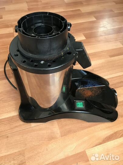 Жерновая кофемолка Cunill Brasil с счетчиком