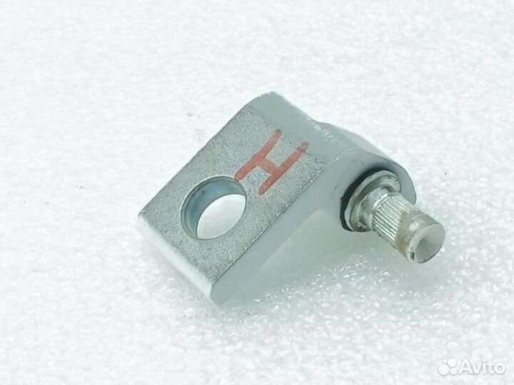 Петля двери задняя правая Audi A6 C7 1.8 CYG 2018