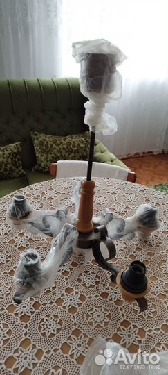 Люстра новая