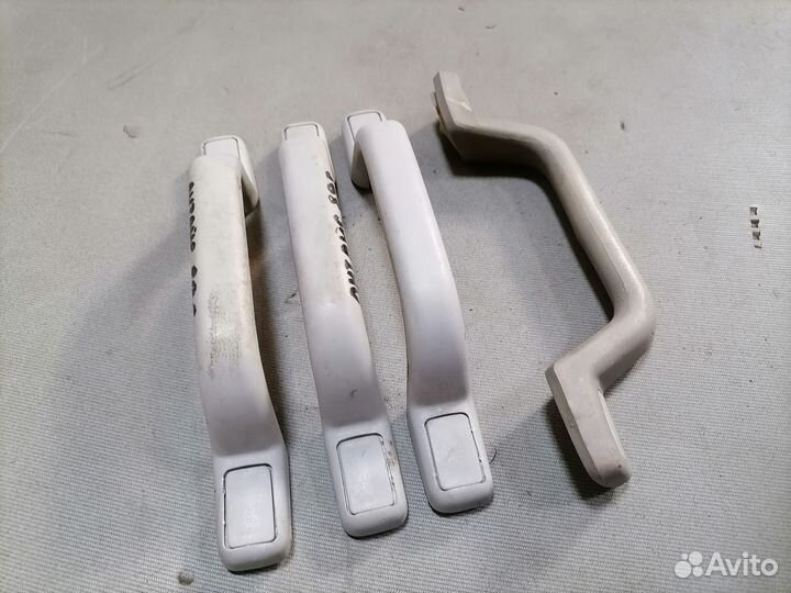 Ручка потолочная Toyota Lite Ace 1989 комплект