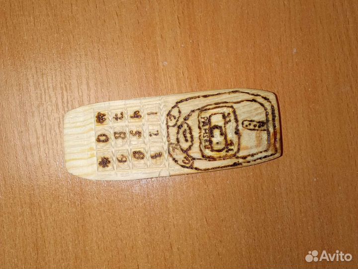 Nokia 3310 из дерева