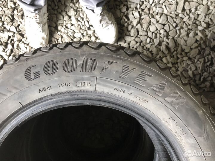 Goodyear Ultragrip Ice Arctic 175/70 R14