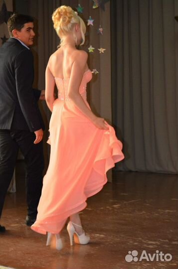 Вечернее платье