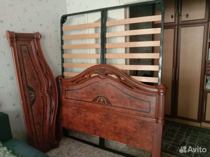 Кровать бу без матраса