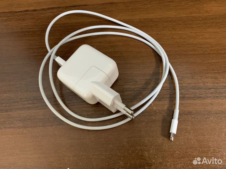 Зарядное устройство Apple 10W
