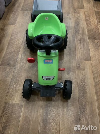 Трактор с прицепом