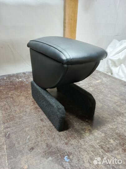 Подлокотник volkswagen polo 6