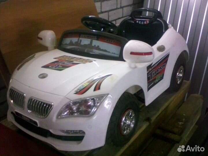 Радиоуправляемая машинка