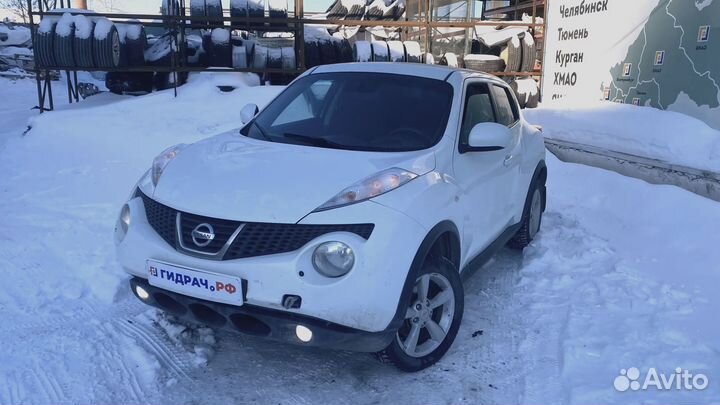 Накладка декоративная на панель приборов Nissan Juke (YF15) 68240-1KZ0A